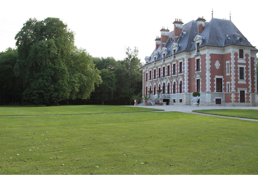 GevrollesChateau Du Breuil住宿加早餐旅馆 外观 照片
